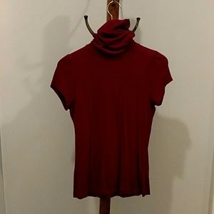 Red short sleeve fitted shirt